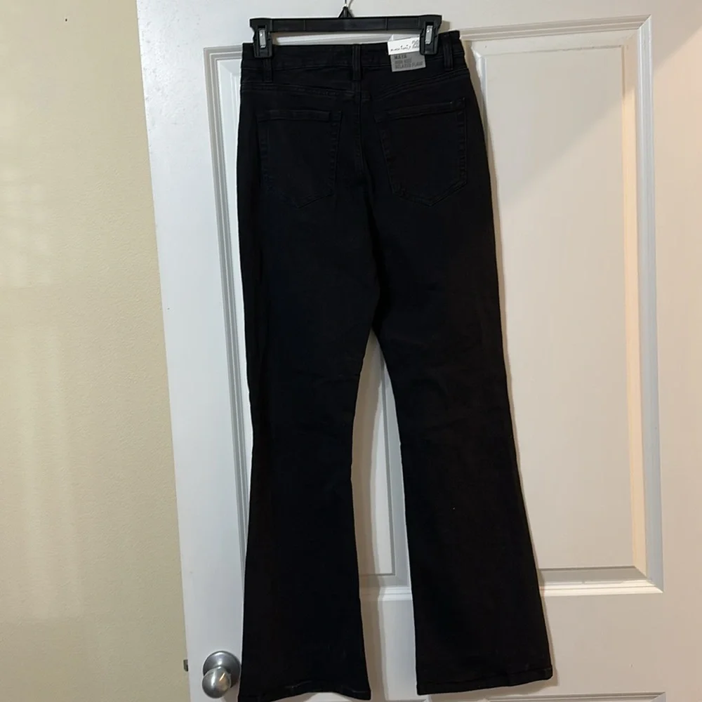 NWT Black Tape Maya High‎ Rise Relaxed Flare Black Wash Women’s Jeans, Size 26